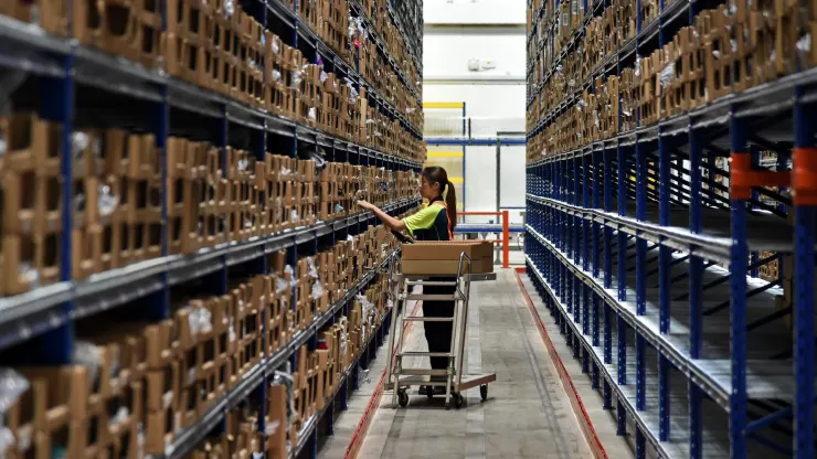 Retailers face the challenge of last-mile delivery as online shopping grows